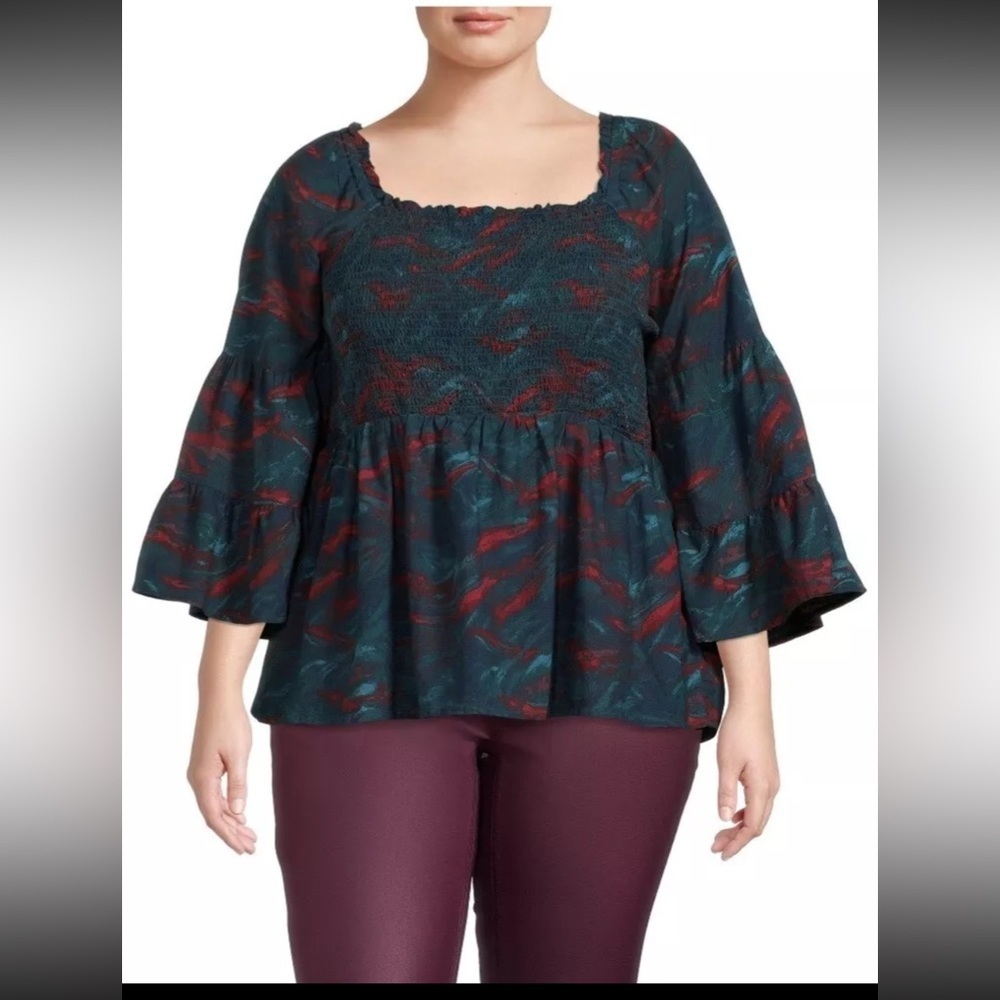 Terra & Sky green and red Flare sleeve smocked square neck tunic top